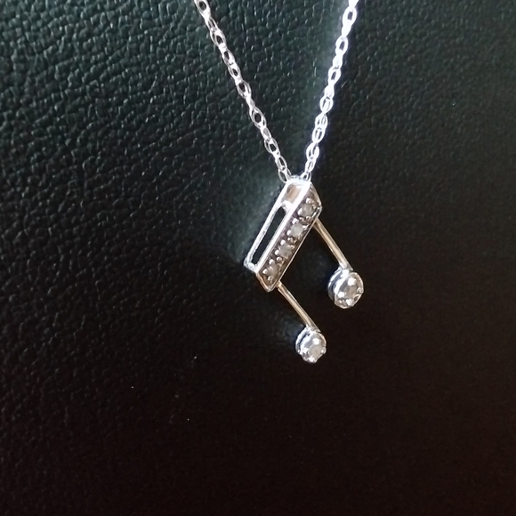 10K Solid White Gold Diamond Accent White Gold Musical Note Pendant Necklace - Picture 8 of 9